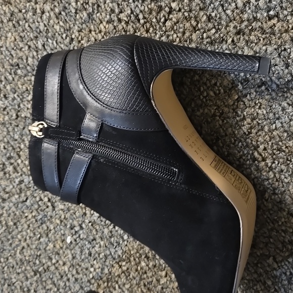 White House Black Market Elegant Black Heeled Boots - Picture 3 of 5